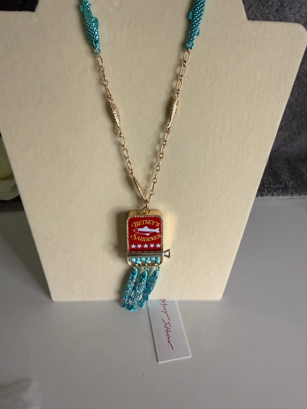 🎣Betsey Johnson Red & Turquoise Sardines Tin Pendant Necklace